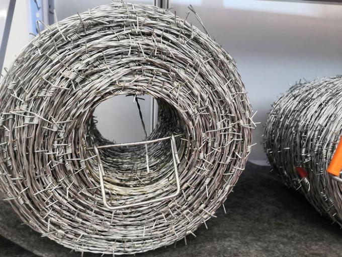 4 punti 2 dei fili del filo spinato di torsione galvanizzata elettrica del doppio 0