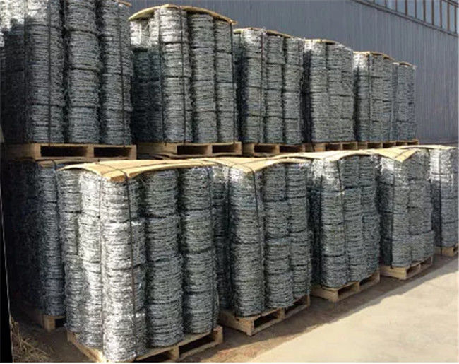 involucro spesso galvanizzato di spaziatura del PVC del filo spinato 3mm di 13cm 0