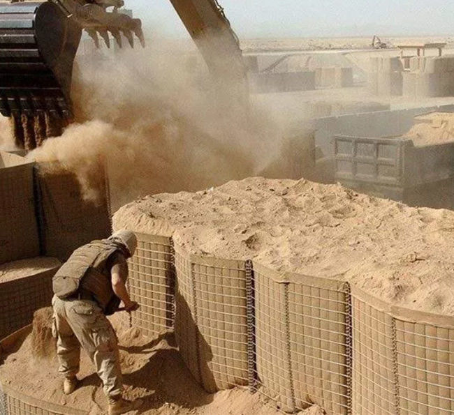 gabbione saldato barriera quadrata di Hesco di aperture di 75mm per il muro di sostegno militare 2