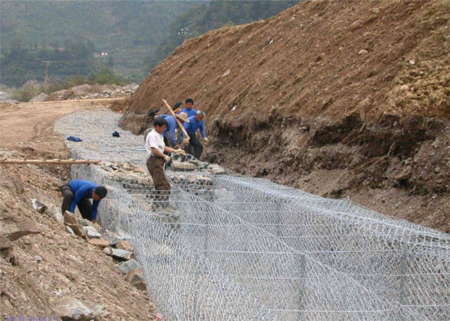 270g/M2 zincano la pietra rivestita del controllo delle inondazioni del gabbione della scatola hanno riempito 3m x 1m x 0.5m 2