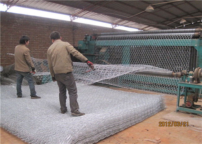 270g/M2 zincano la pietra rivestita del controllo delle inondazioni del gabbione della scatola hanno riempito 3m x 1m x 0.5m 0