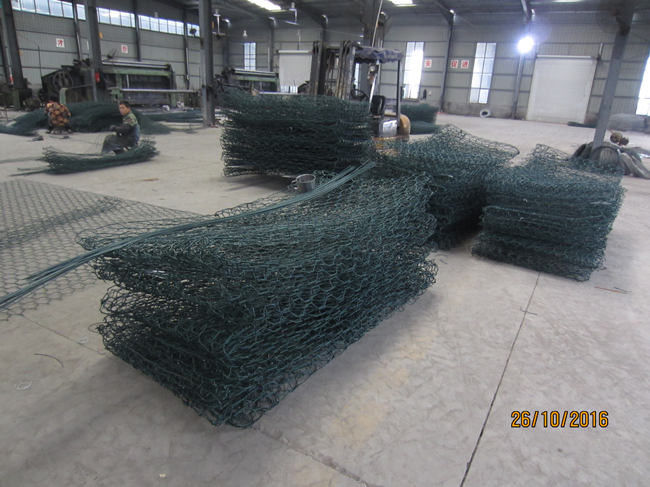Canestro esagonale 3x1x1m del gabbione della pietra 3.05mm 8*10cm 2