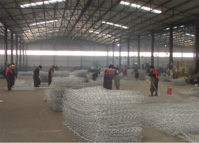 Il gabbione tessuto Mesh Basket dimensione standard di 2m x di 1m x di 1m ha galvanizzato esagonale 2
