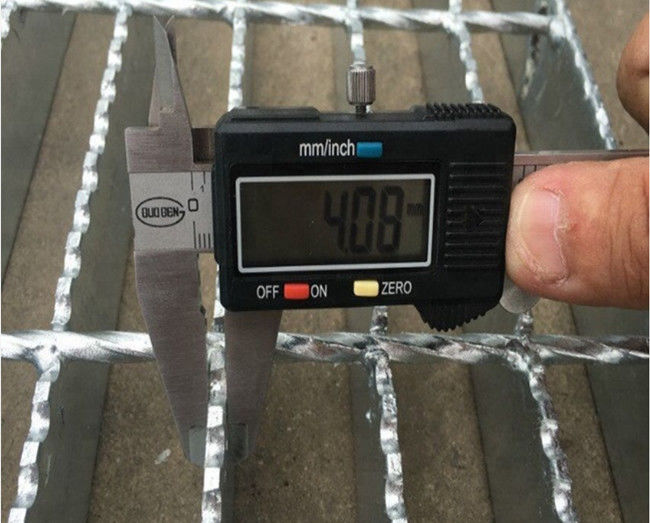 1/4" X1/8» Antivari seghettato galvanizzato d'acciaio resistente che gratta non il PVC di scivolo ha ricoperto 1