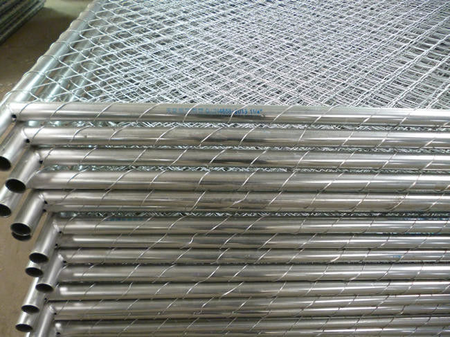 11 il recinto portatile Panels Hot Dipped del collegamento a catena del calibro 6x8 ha galvanizzato 2
