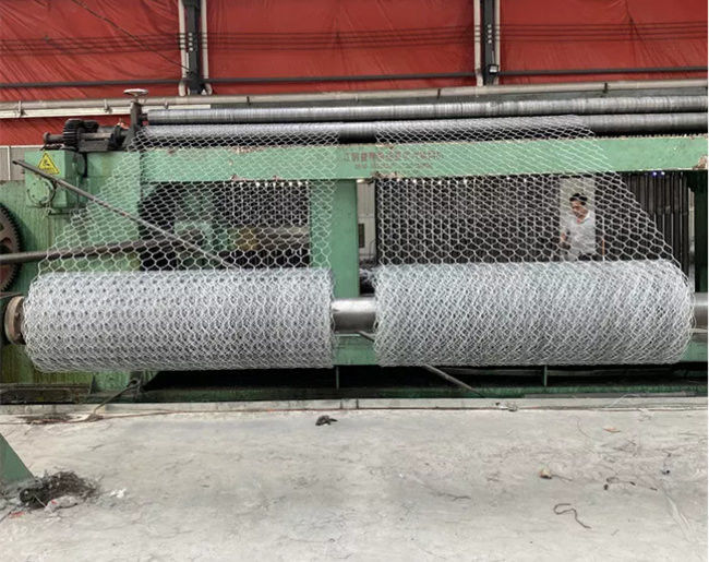 il PVC di dimensione del foro di 2.0mm 60*80mm ha ricoperto la scatola del gabbione per il materasso dell'argine del fiume 0